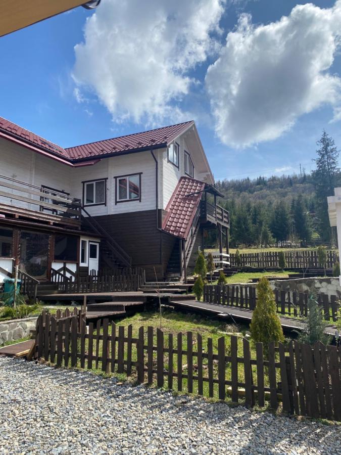 Гостьовий Дім Круасан Сімейний Bukovel Exterior foto